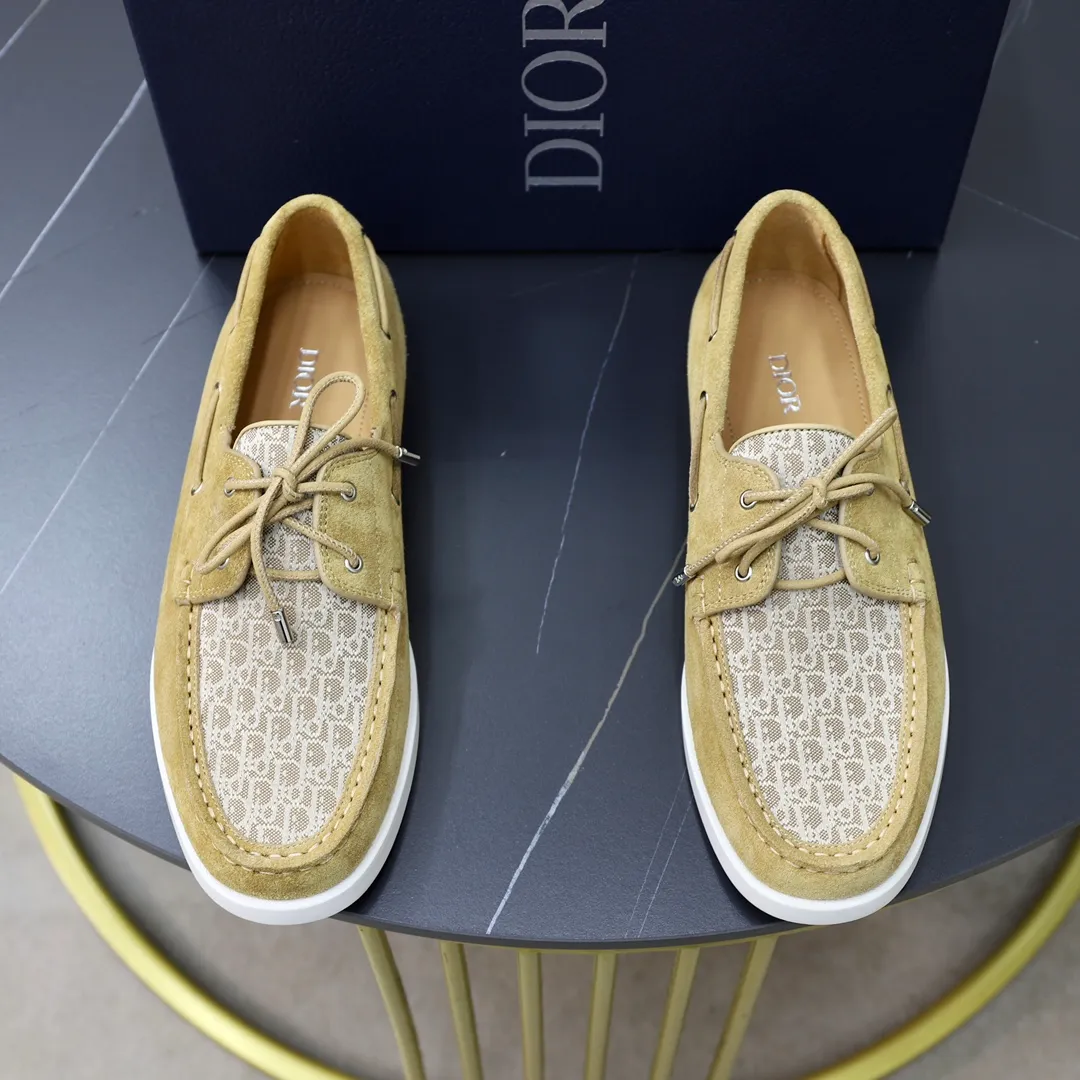 Ex-factory price: 540🙅‍♂️🙅‍♂️🙅‍♂️ Brand: Dior DIOR Standard code: Men's code 38/44 (45 can be customized) Grade: Same as the official website Material: Original cowhide stitching, cowhide lining, original TPU wear-resistant soft outsole Style categories: Leisure and sports version, footwear for driving, young fashion, European and American trends, British style Color: actual picture color